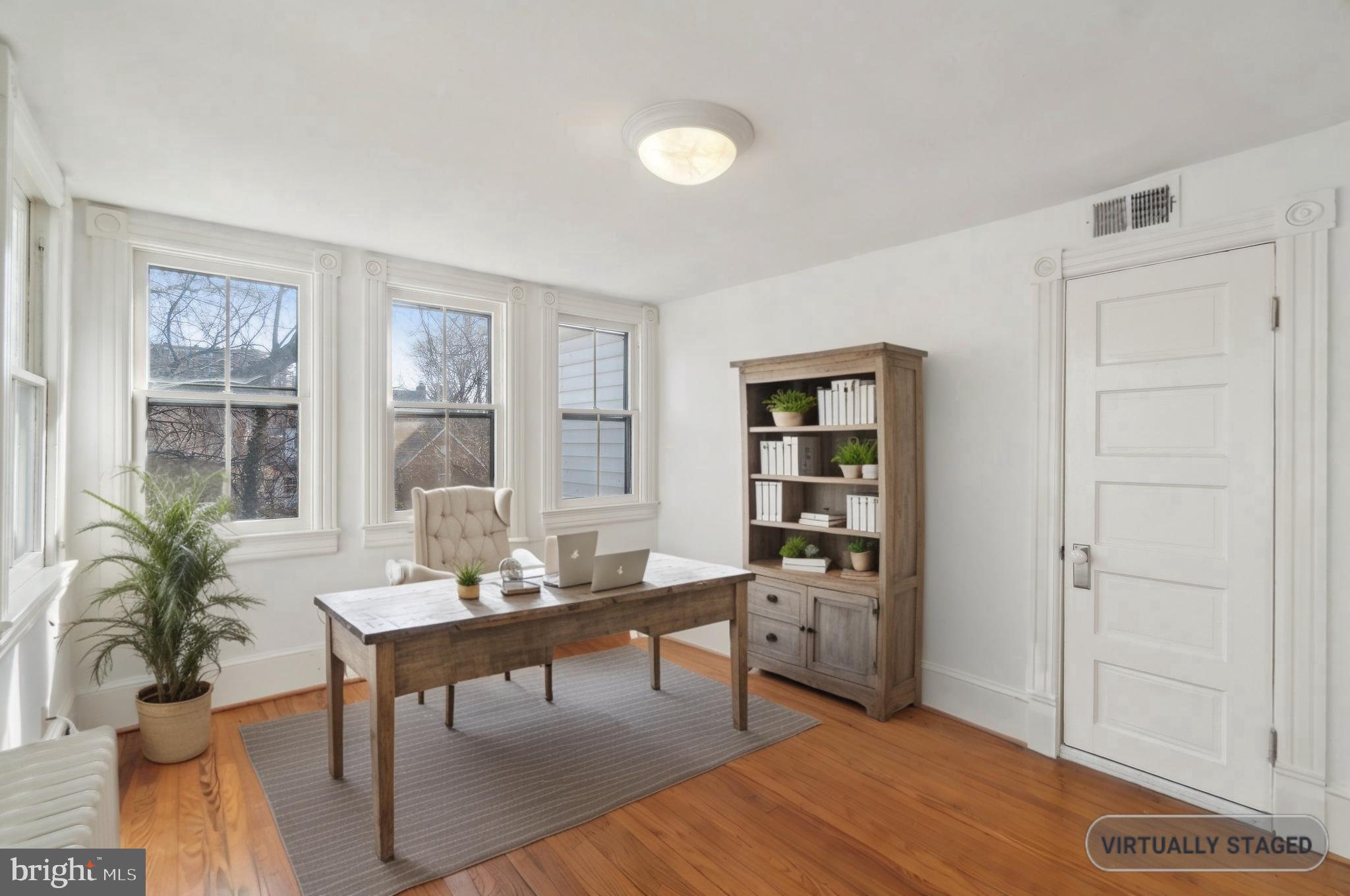 CLARENDON - Residential