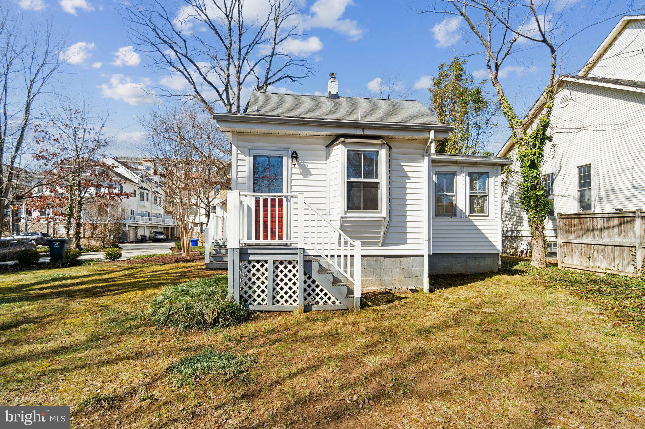 CLARENDON - Residential