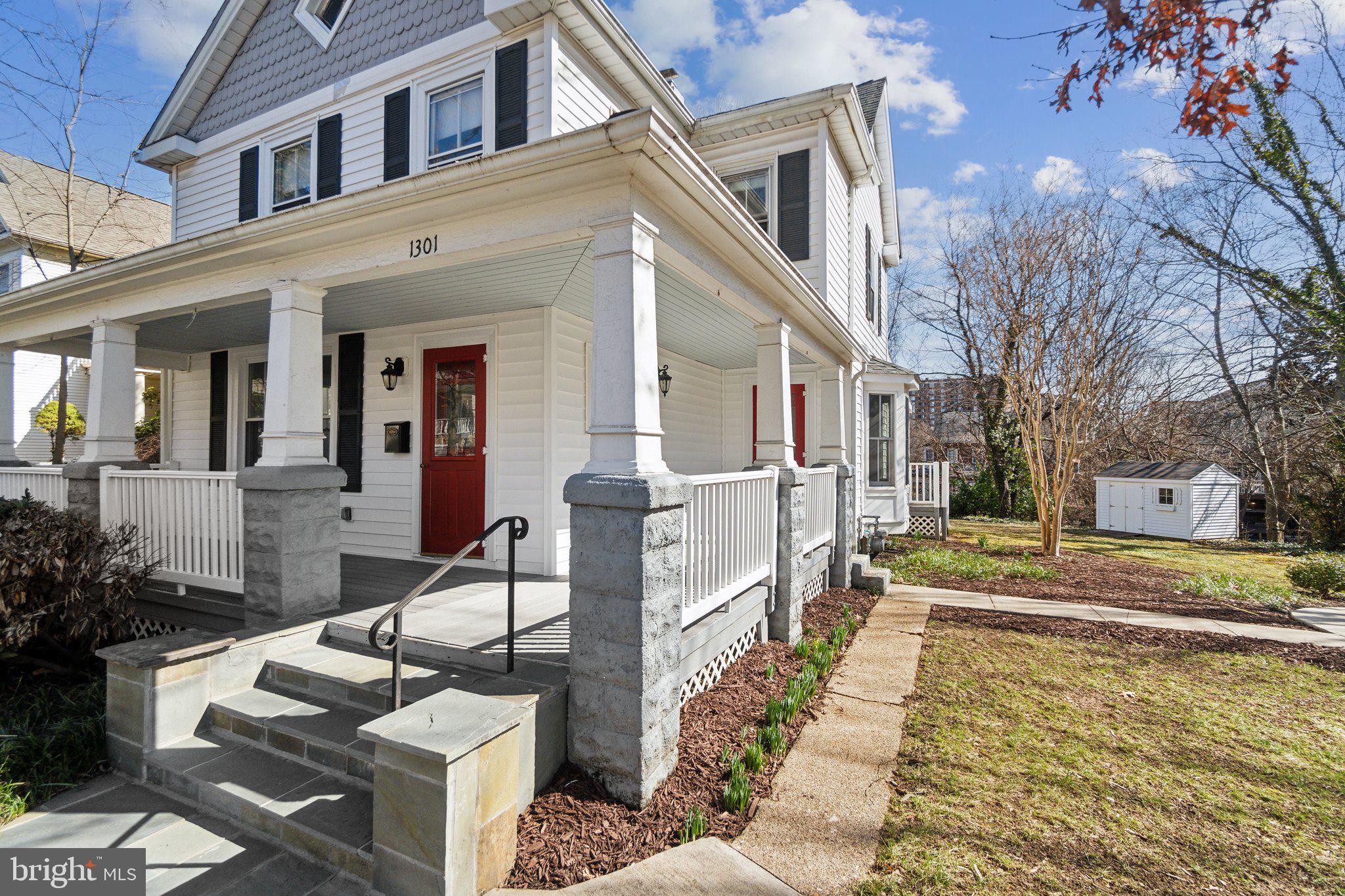 CLARENDON - Residential