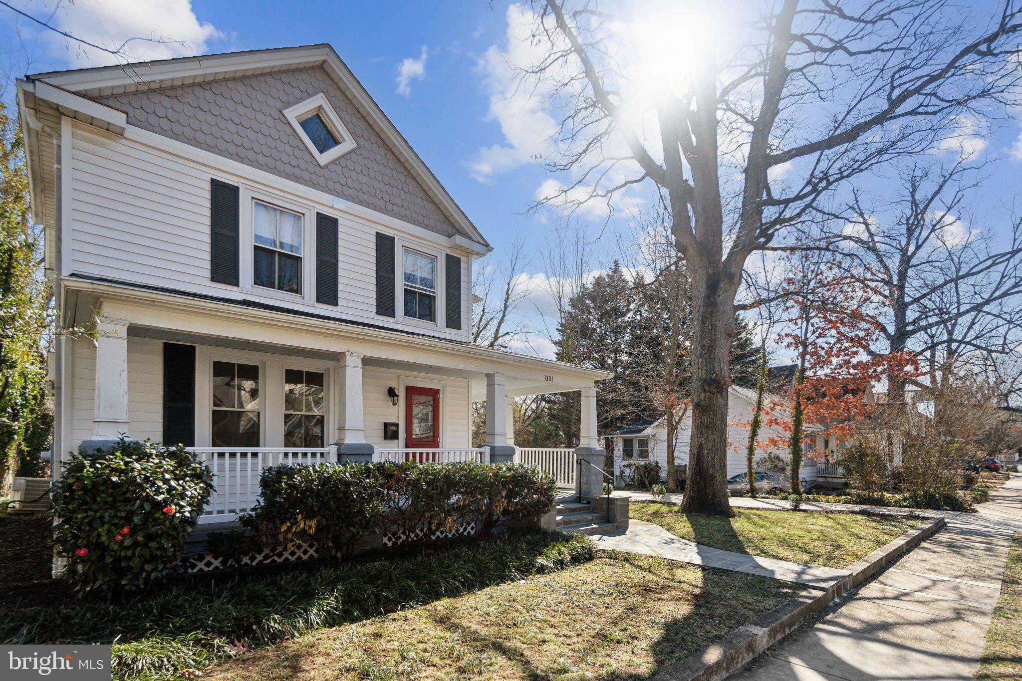 CLARENDON - Residential