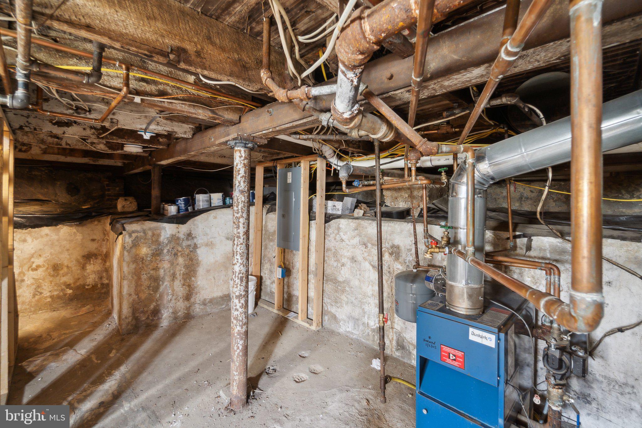 CLARENDON - Residential