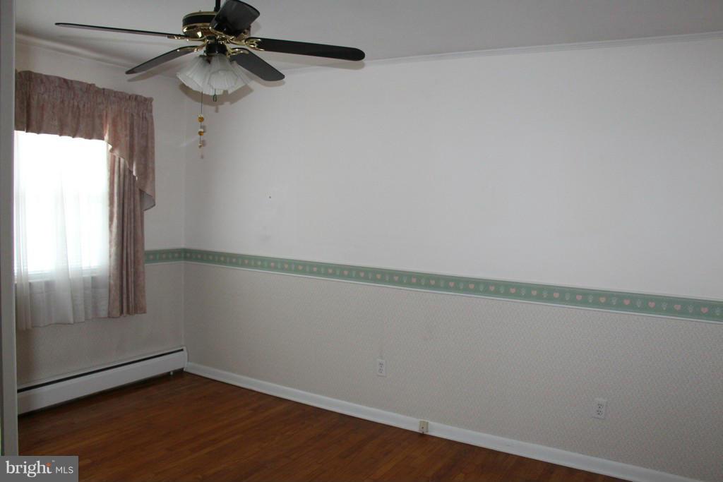 EASTON - Residential Lease