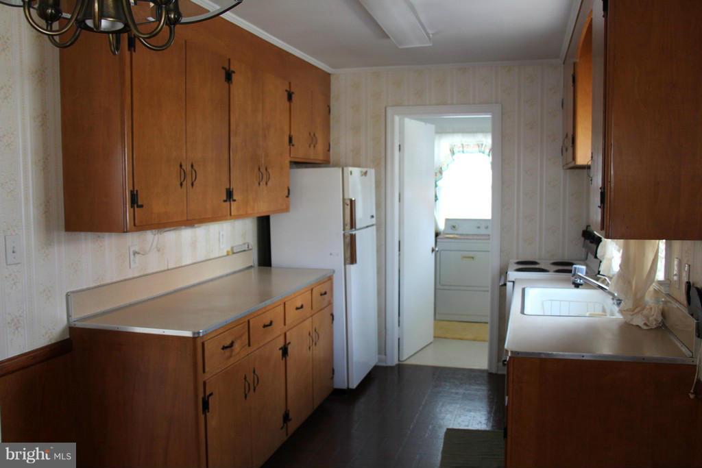 EASTON - Residential Lease