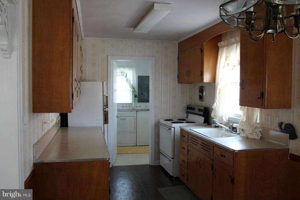 EASTON - Residential Lease