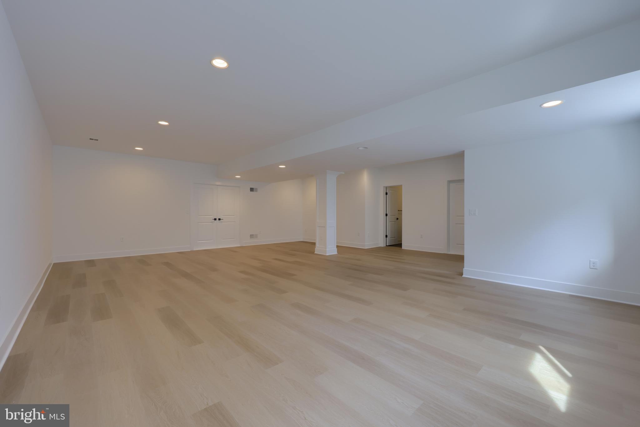 HAYDN MANOR - Residential