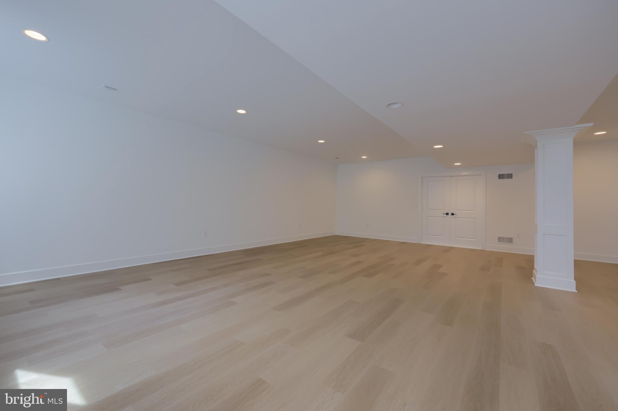 HAYDN MANOR - Residential