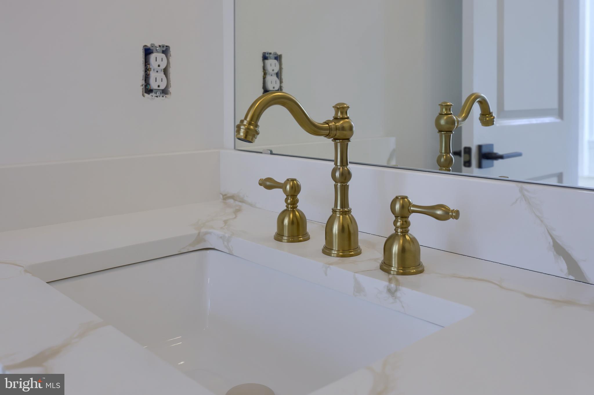 HAYDN MANOR - Residential