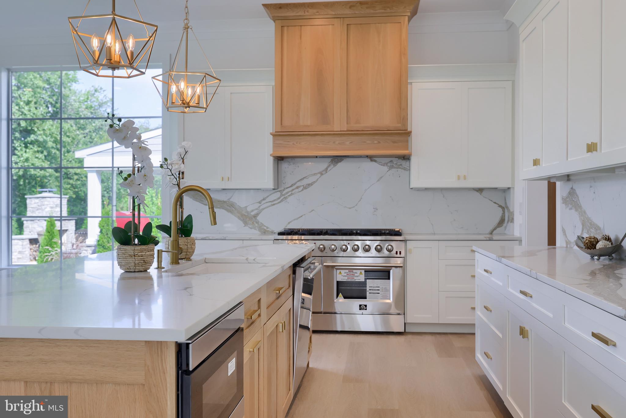 HAYDN MANOR - Residential