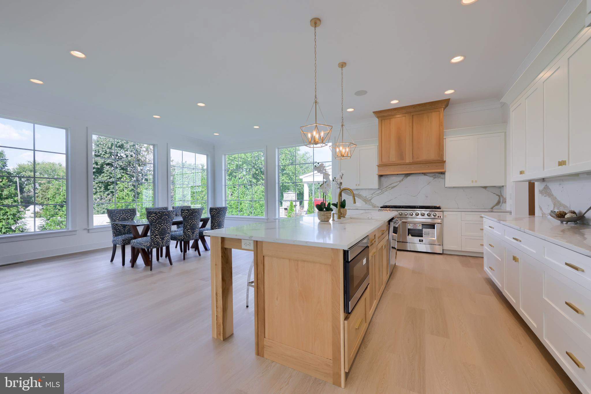 HAYDN MANOR - Residential