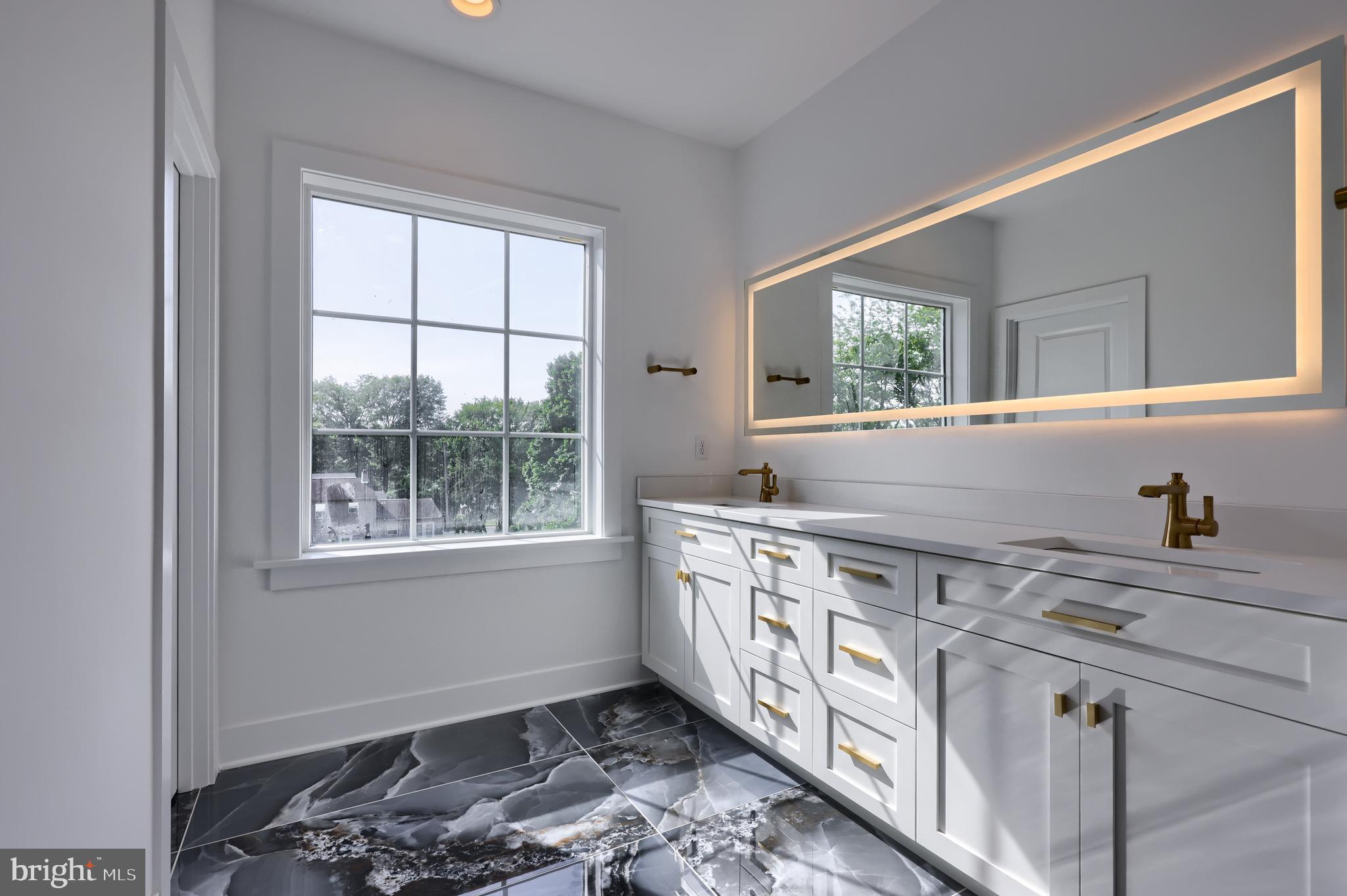 HAYDN MANOR - Residential