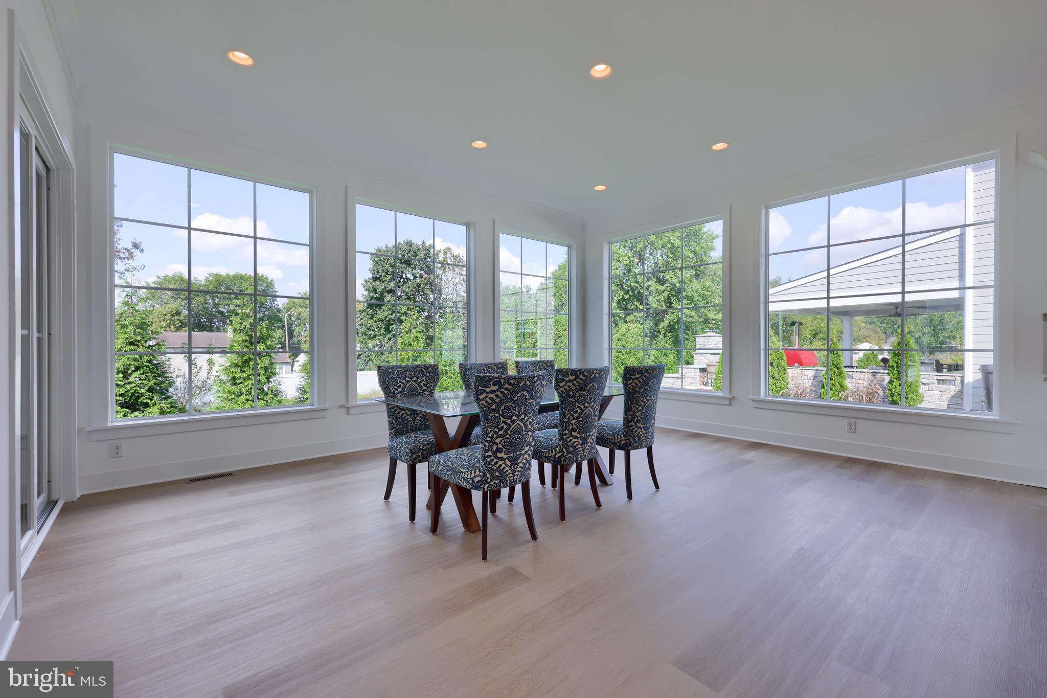 HAYDN MANOR - Residential