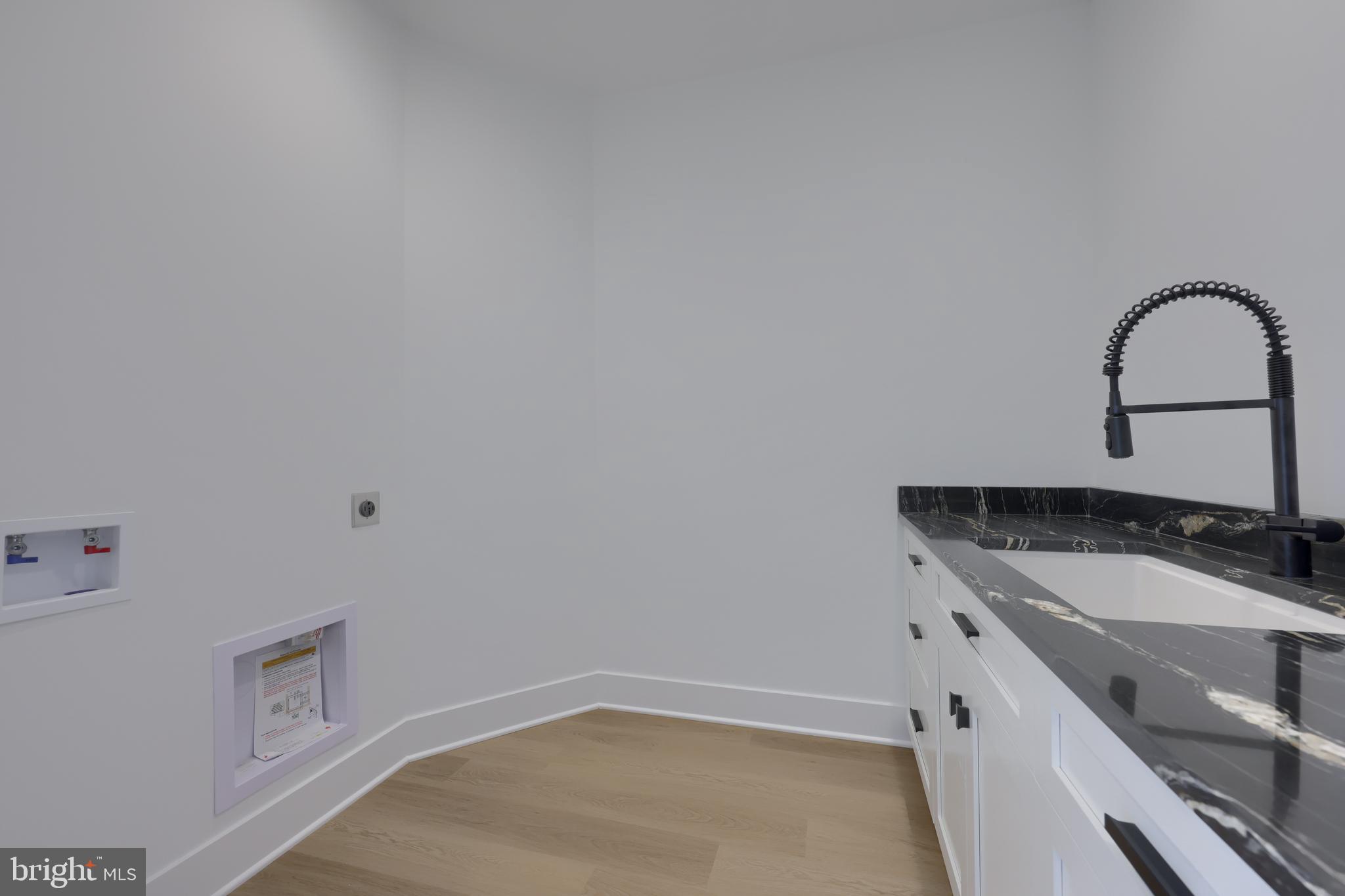 HAYDN MANOR - Residential