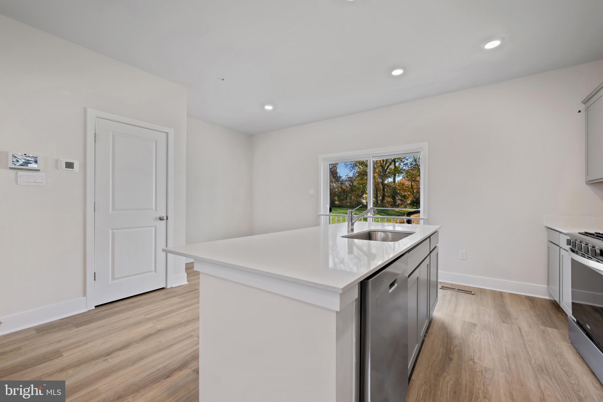 SPRING HILLS - Residential