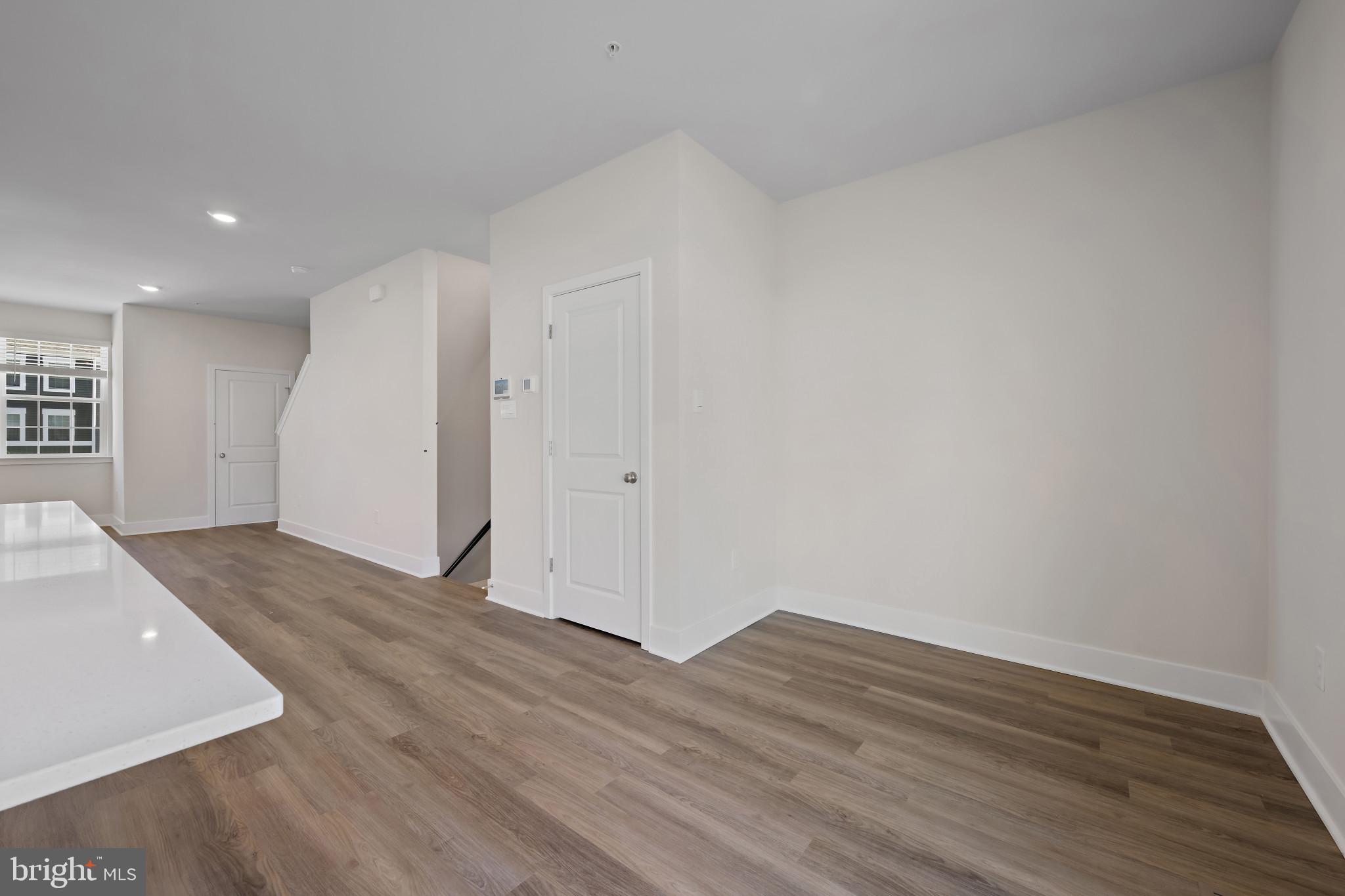 SPRING HILLS - Residential