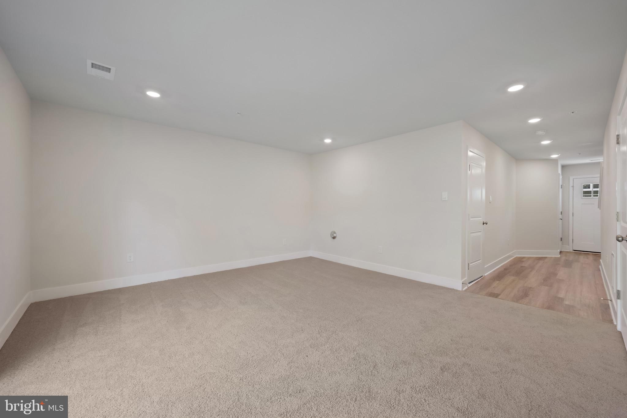 SPRING HILLS - Residential