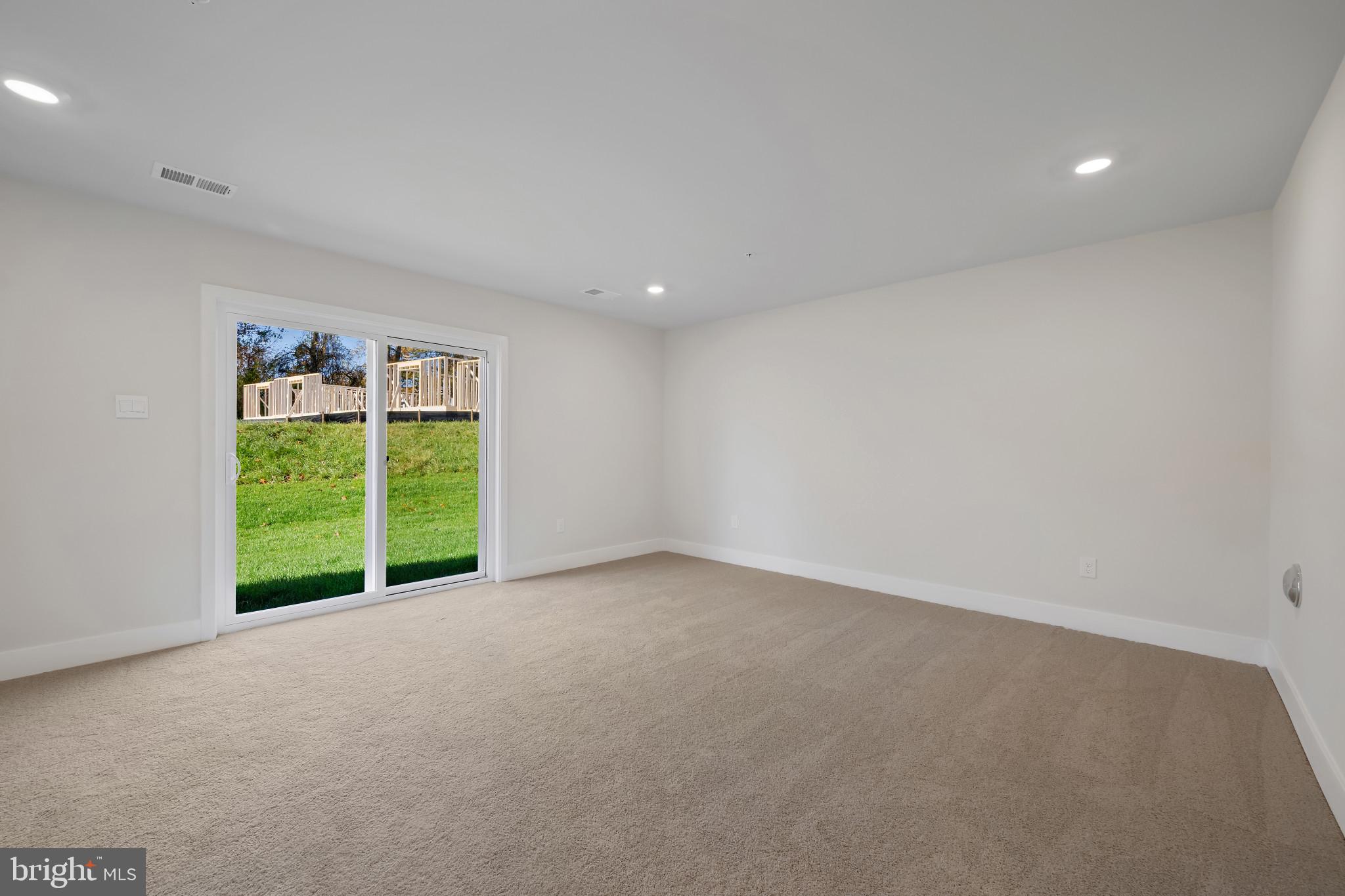 SPRING HILLS - Residential