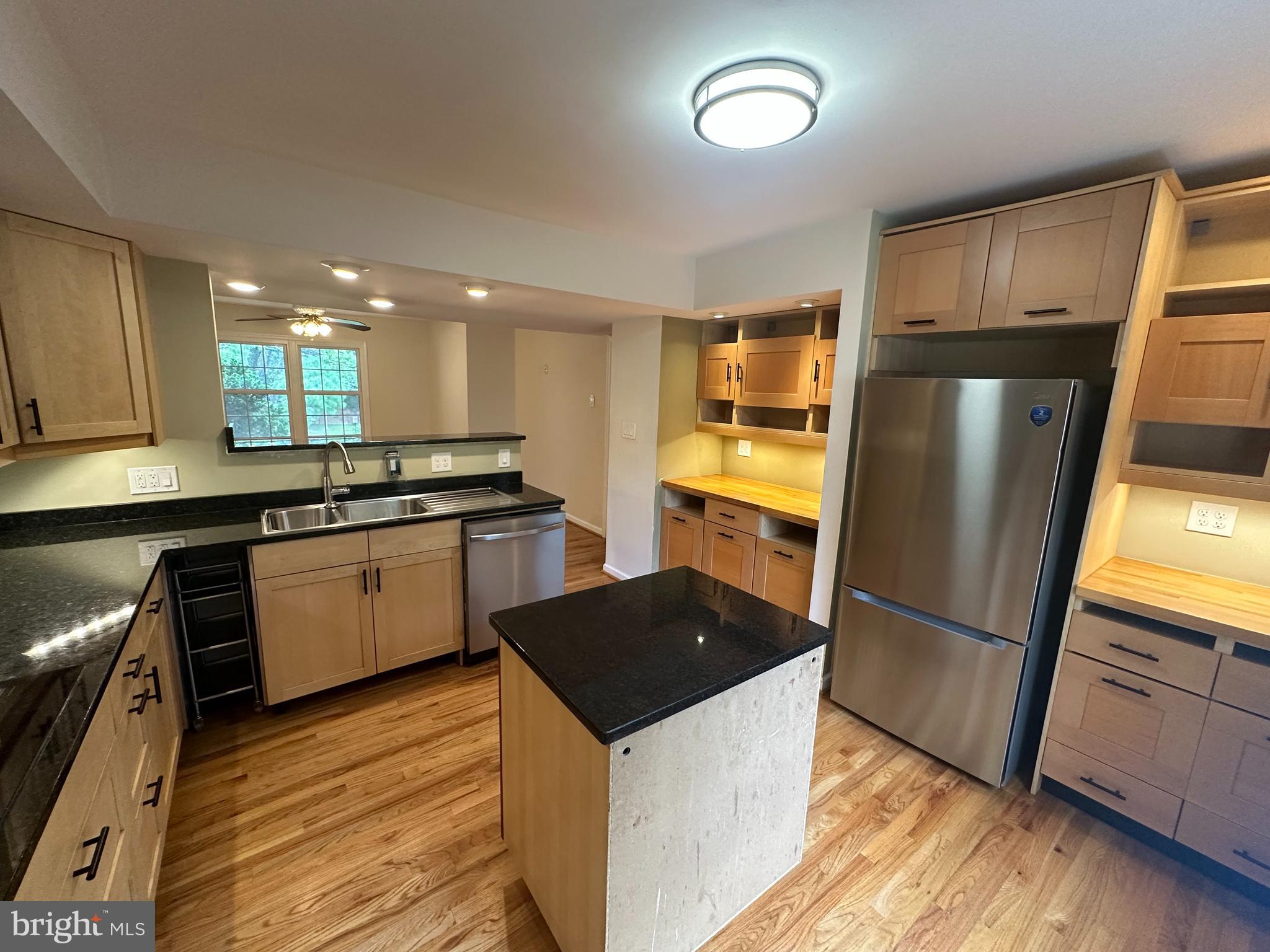 1123 MOOREFIELD HILL COURT SW