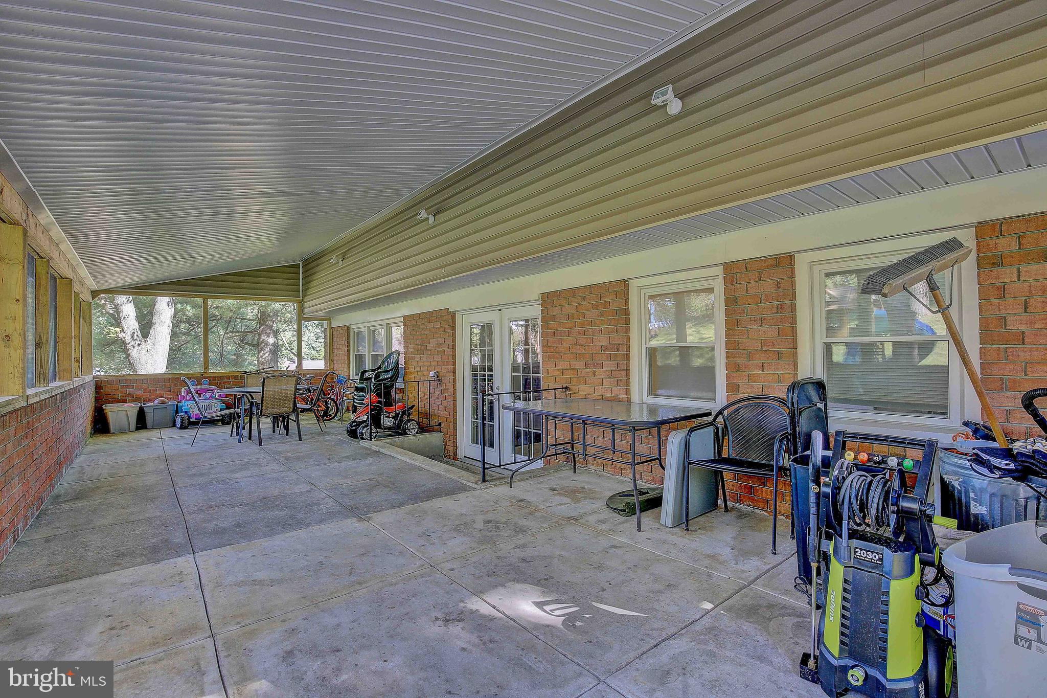 OLD COURT ESTATES - Residential