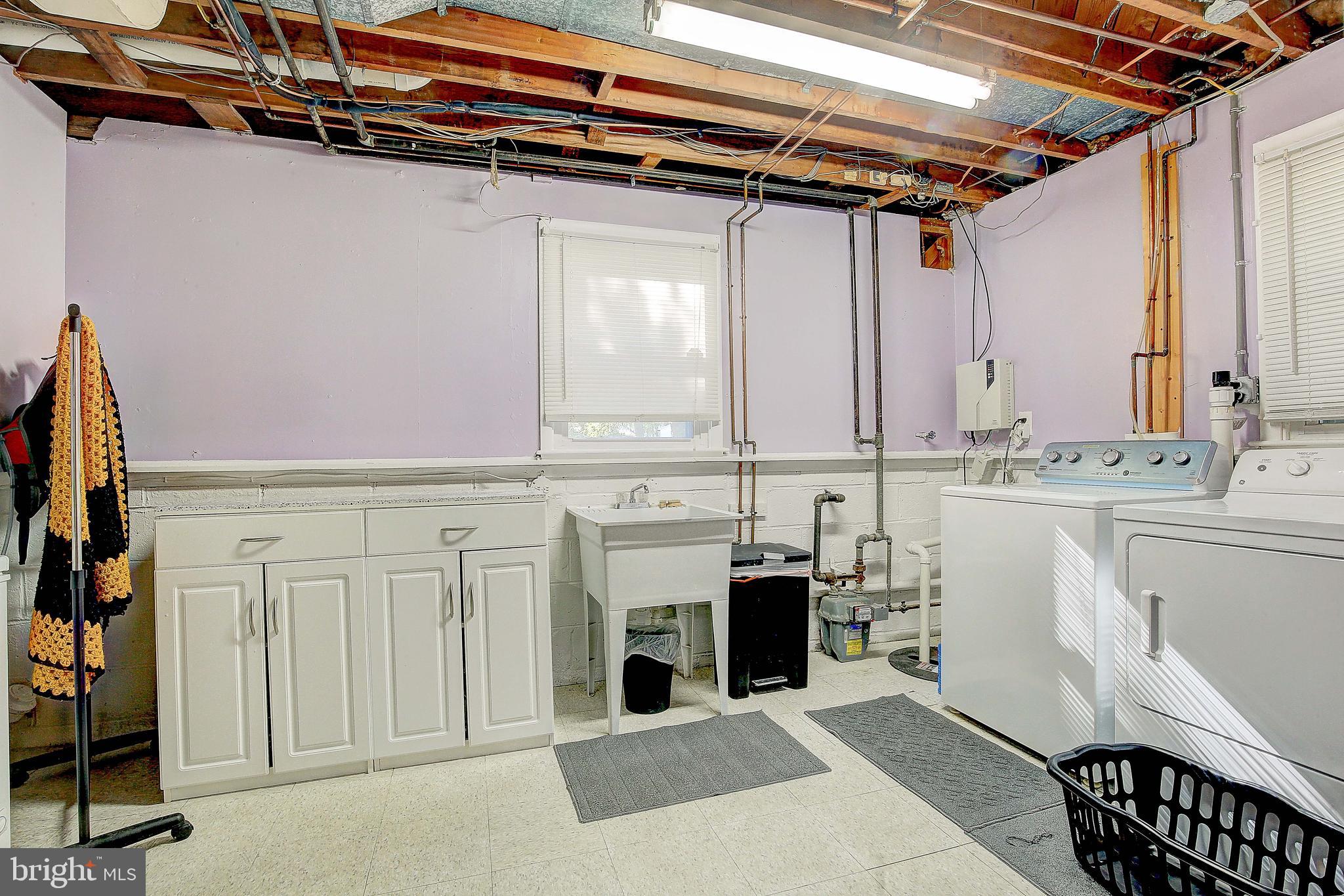 OLD COURT ESTATES - Residential