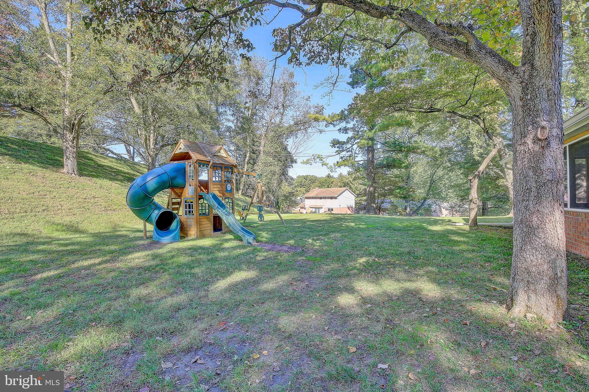 OLD COURT ESTATES - Residential