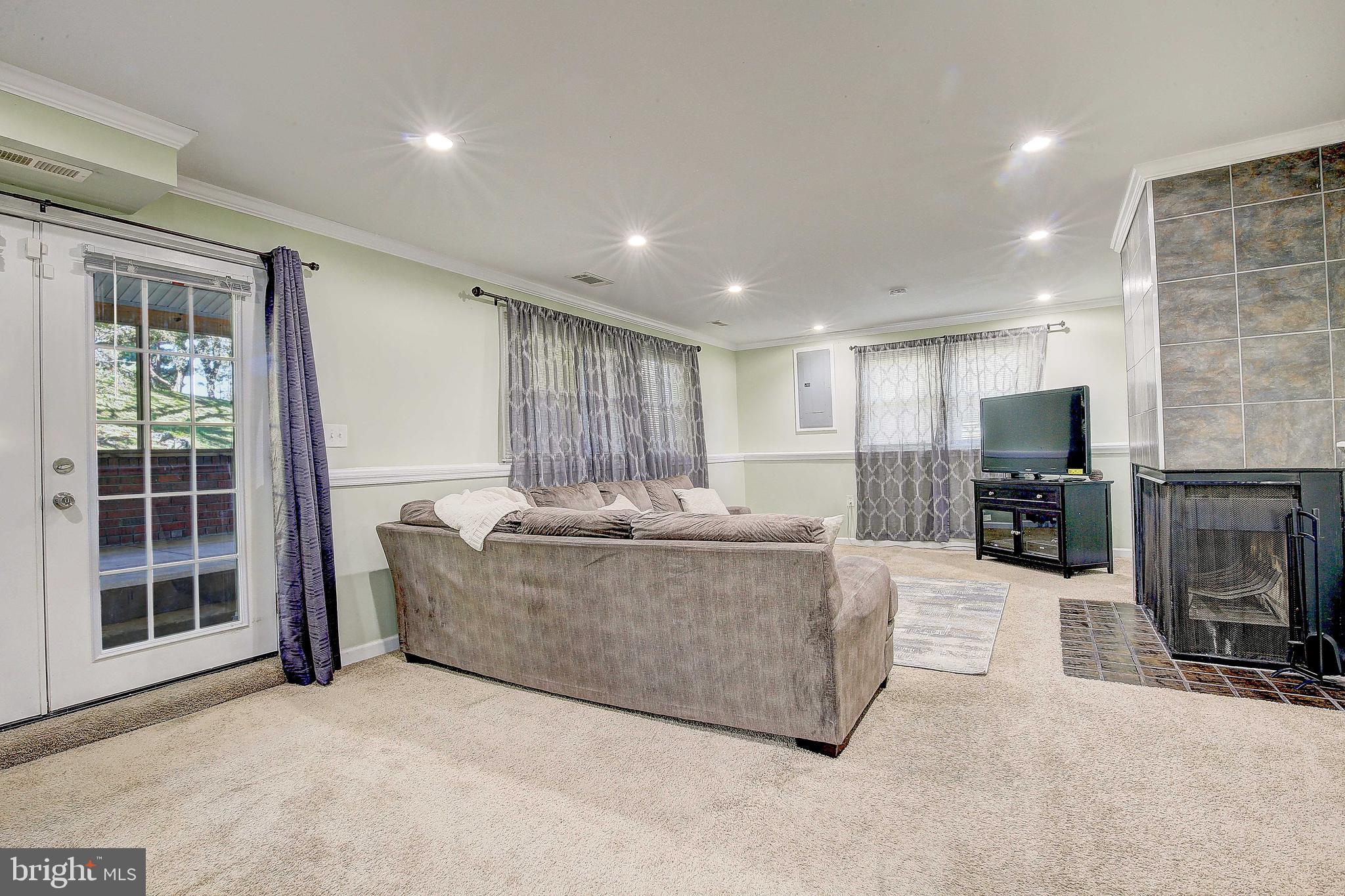 OLD COURT ESTATES - Residential