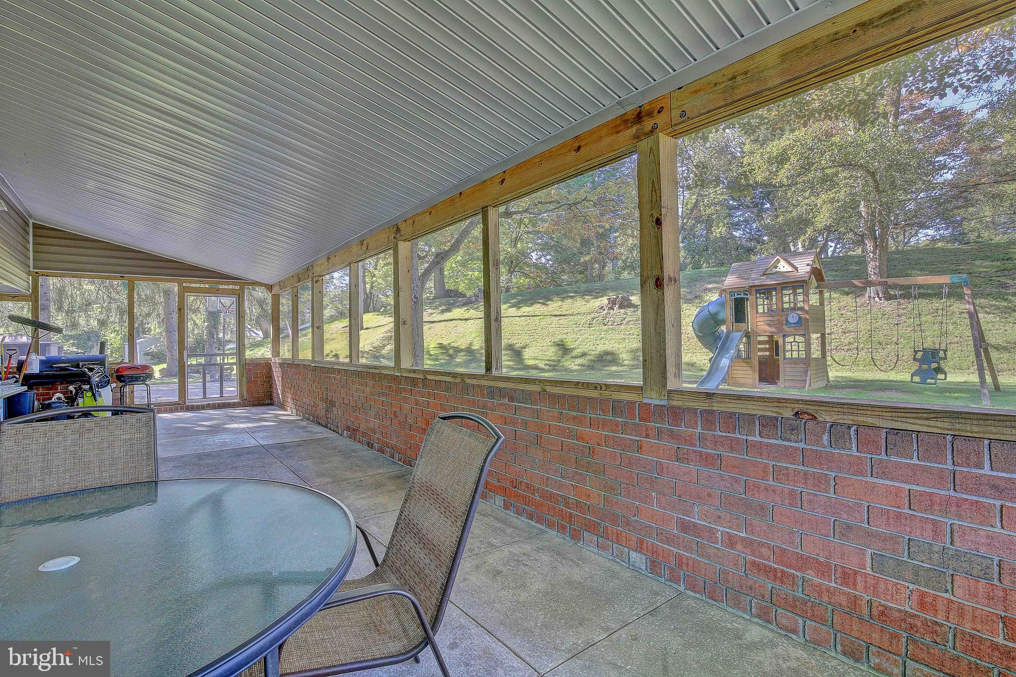 OLD COURT ESTATES - Residential