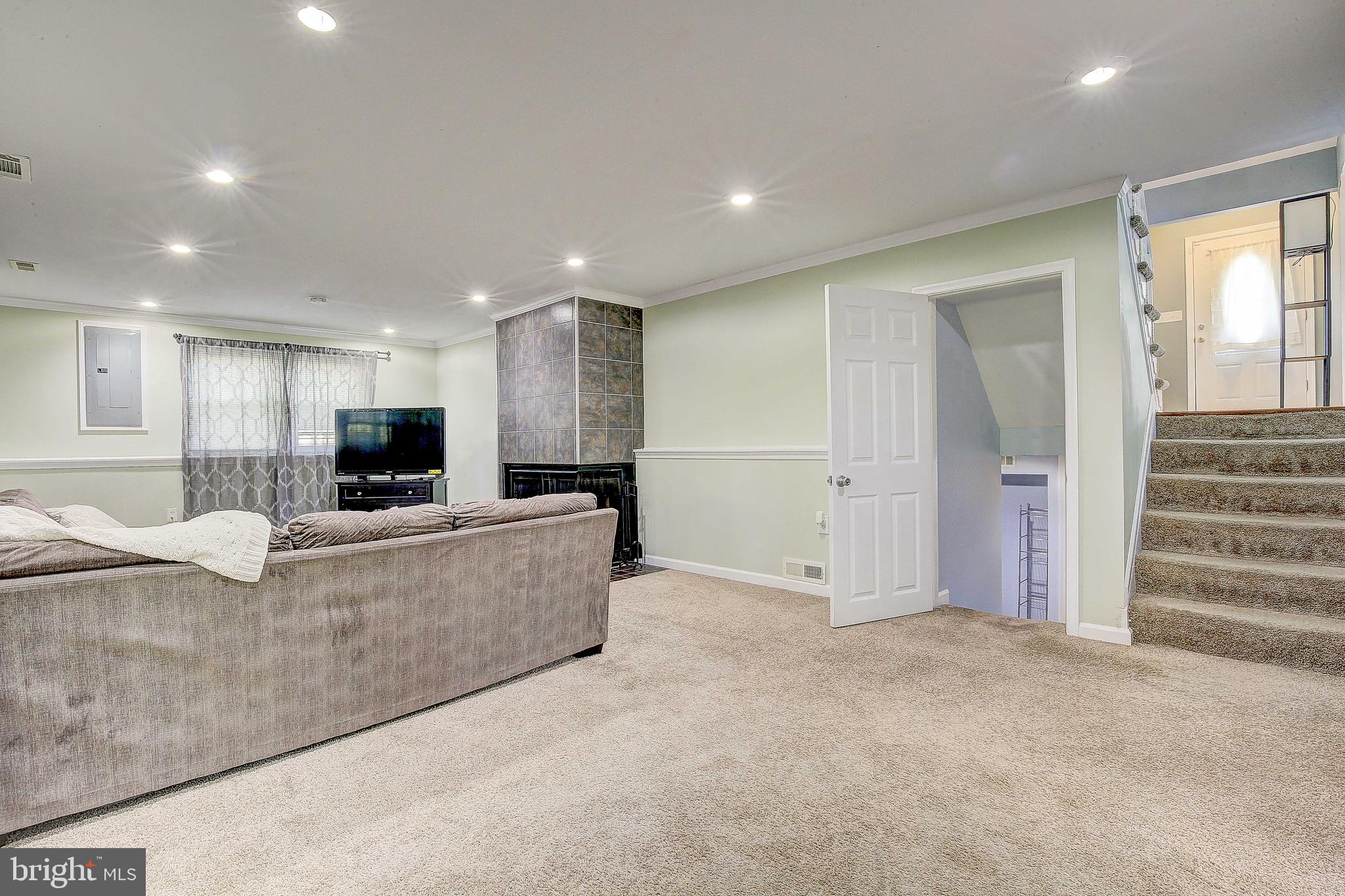 OLD COURT ESTATES - Residential