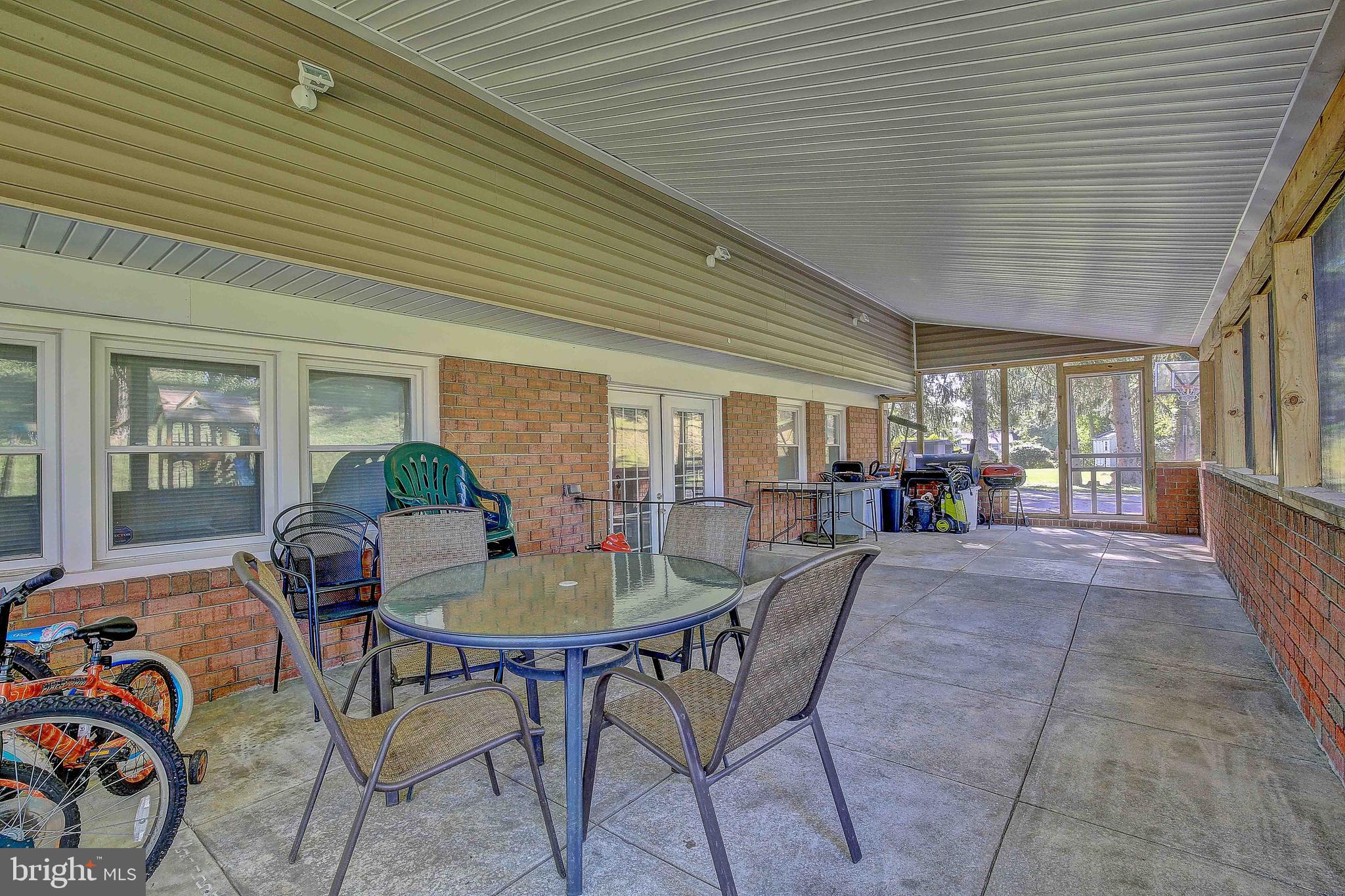 OLD COURT ESTATES - Residential