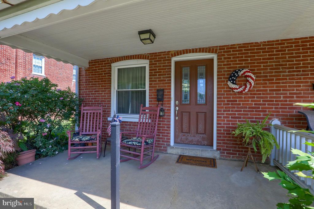 Photo of 967 CENTER AVE, LANCASTER, PA 17601 (MLS # PALA2035738)