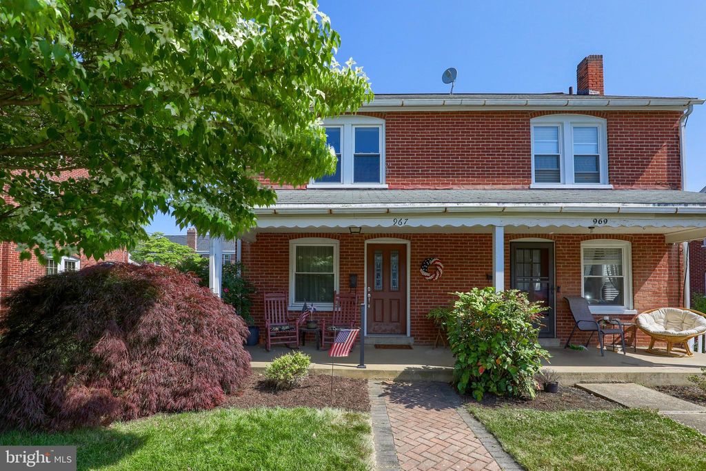 Photo of 967 CENTER AVE, LANCASTER, PA 17601 (MLS # PALA2035738)