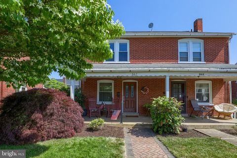Photo of 967 CENTER AVE, LANCASTER, PA 17601 (MLS # PALA2035738)