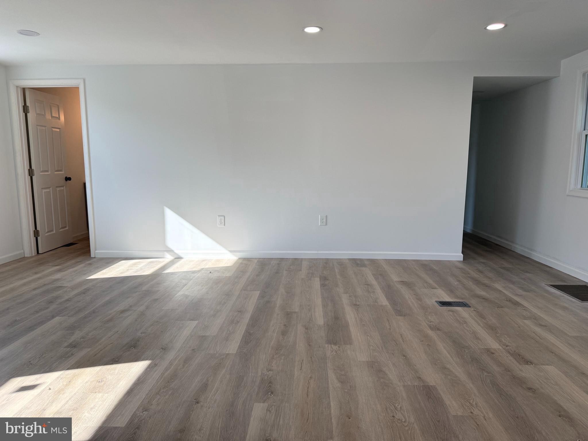 COLONIAL EAST MHP - Residential