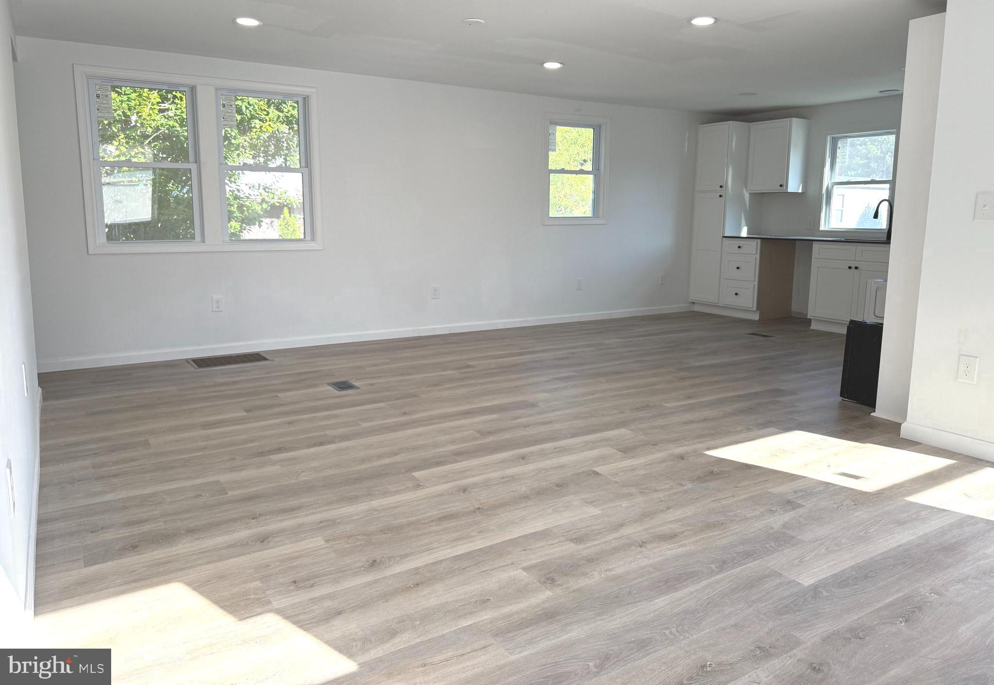 COLONIAL EAST MHP - Residential