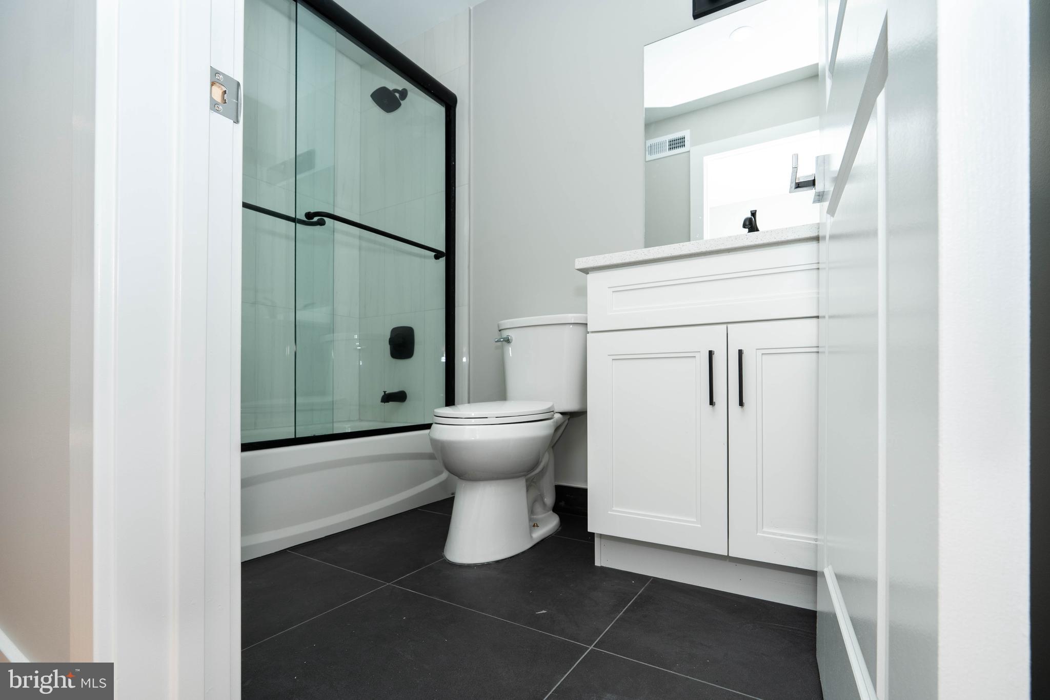 DICKINSON NARROWS - Residential Lease