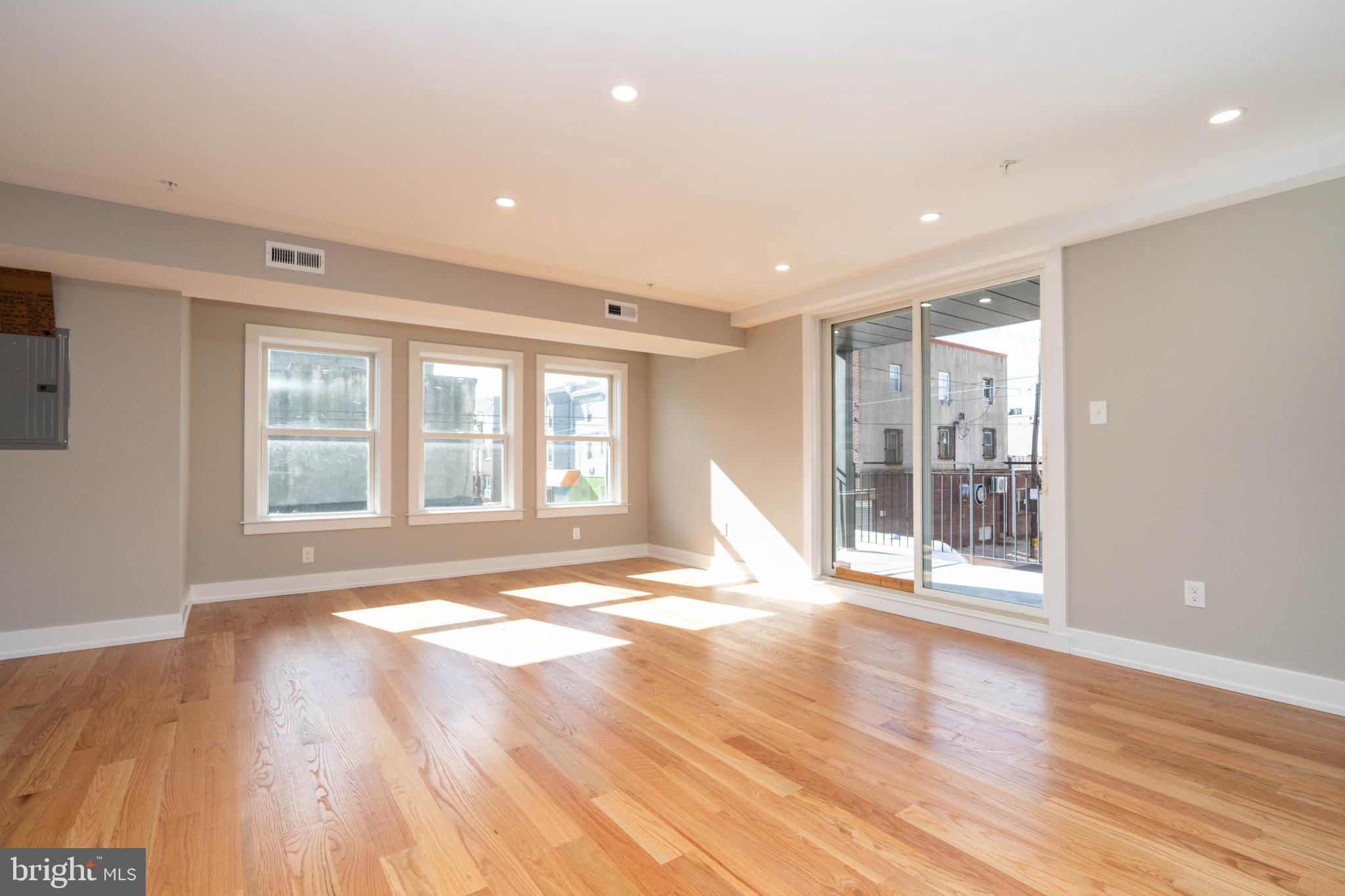 DICKINSON NARROWS - Residential Lease