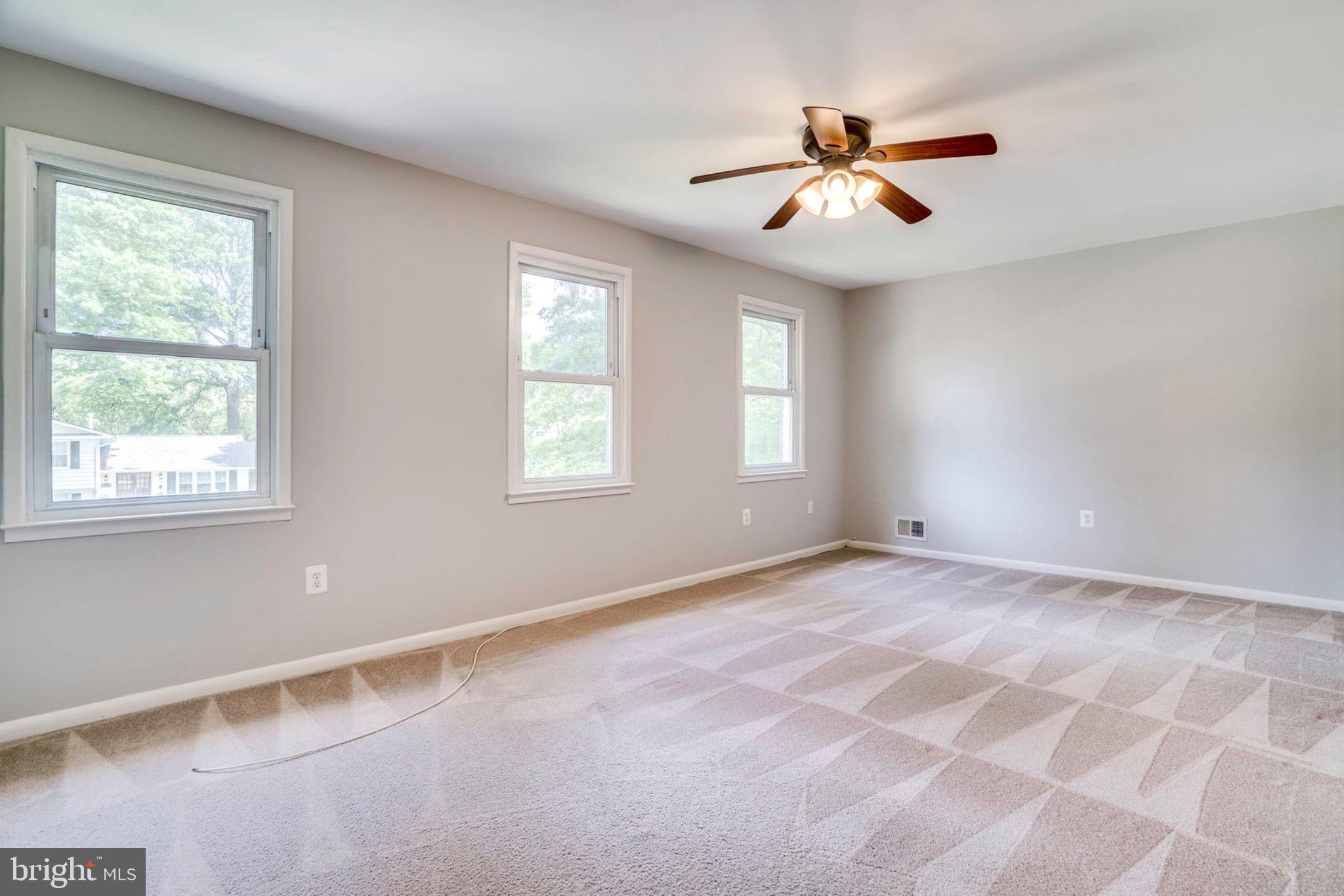 RIVERSIDE PARK HESSICK - Residential