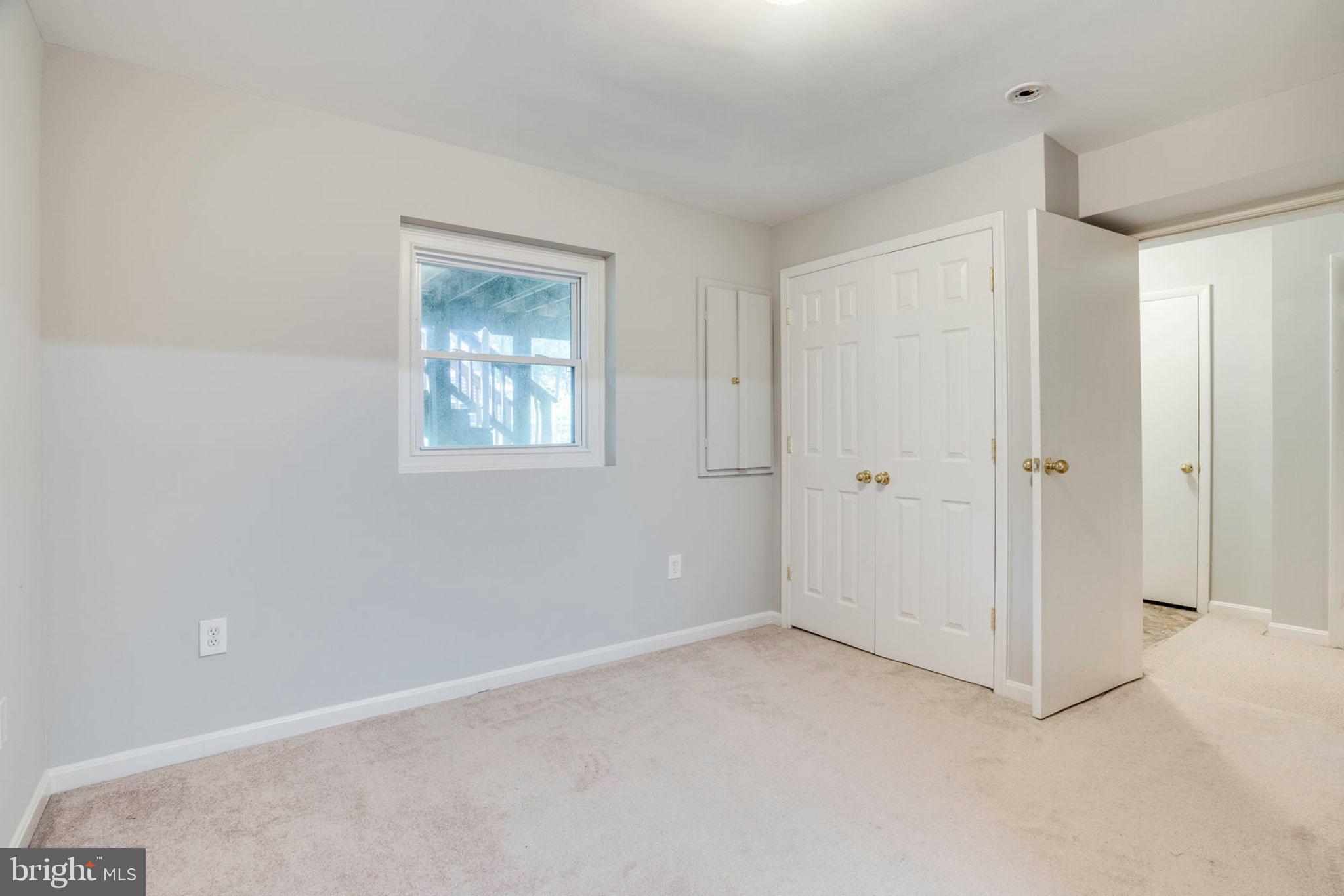 RIVERSIDE PARK HESSICK - Residential