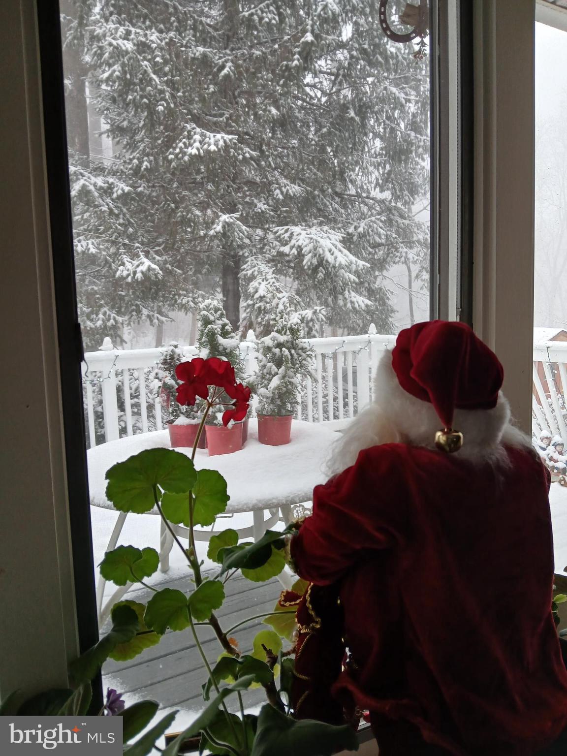 LAKE FRONT ROYAL - Residential