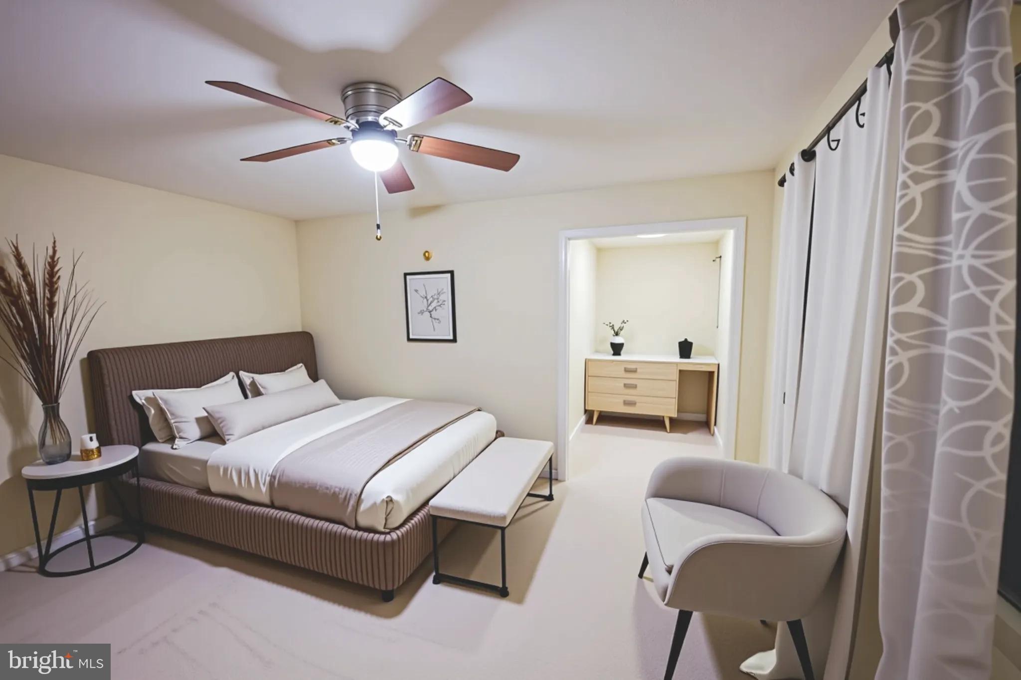 LAKE FRONT ROYAL - Residential