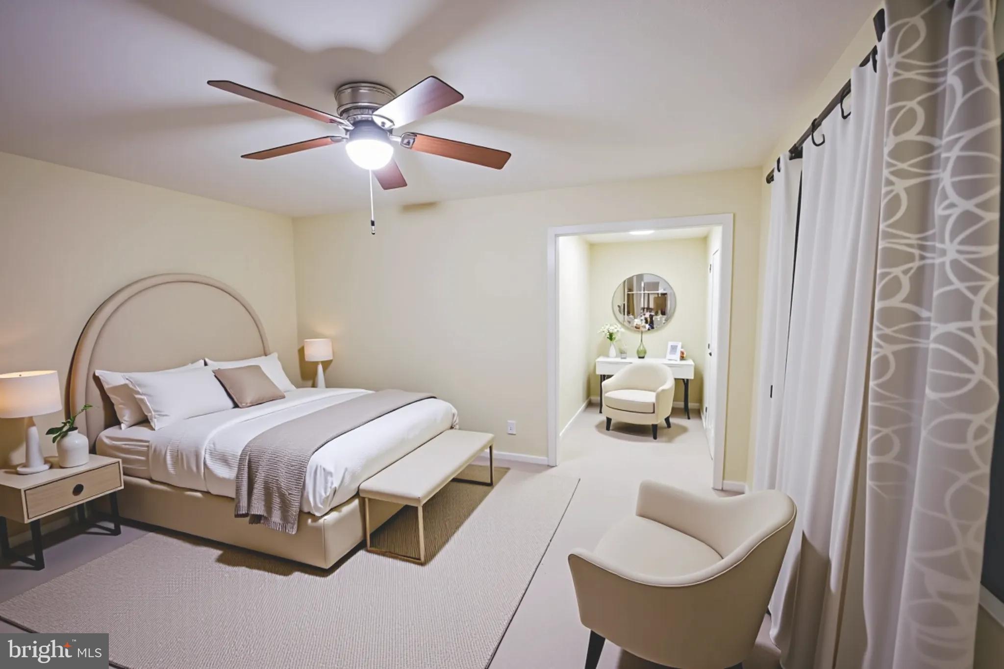 LAKE FRONT ROYAL - Residential