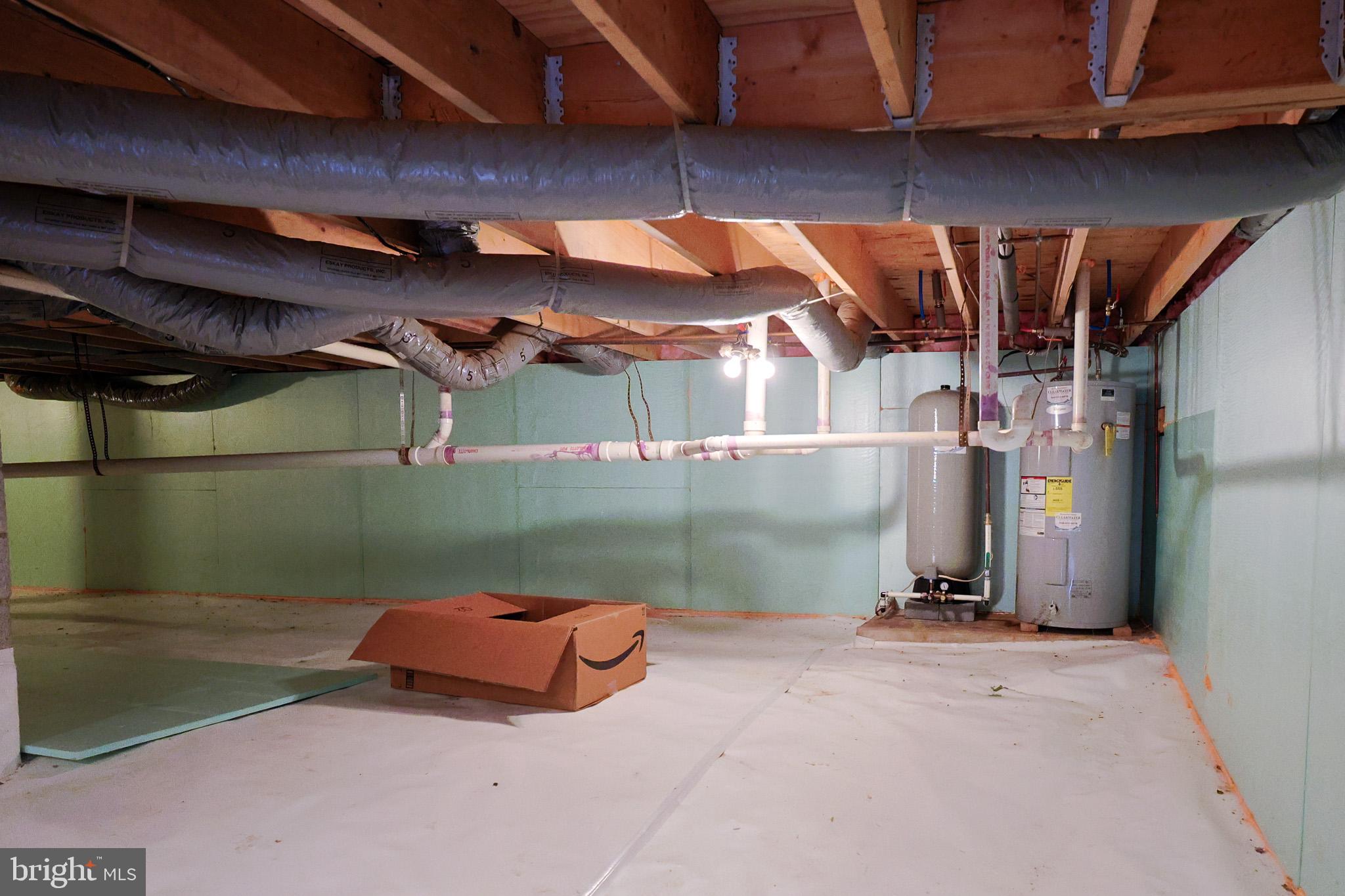 LAKE FRONT ROYAL - Residential