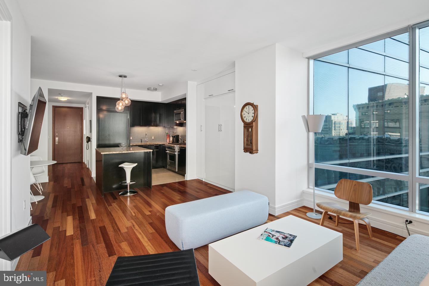 PENN SQUARE - Residential