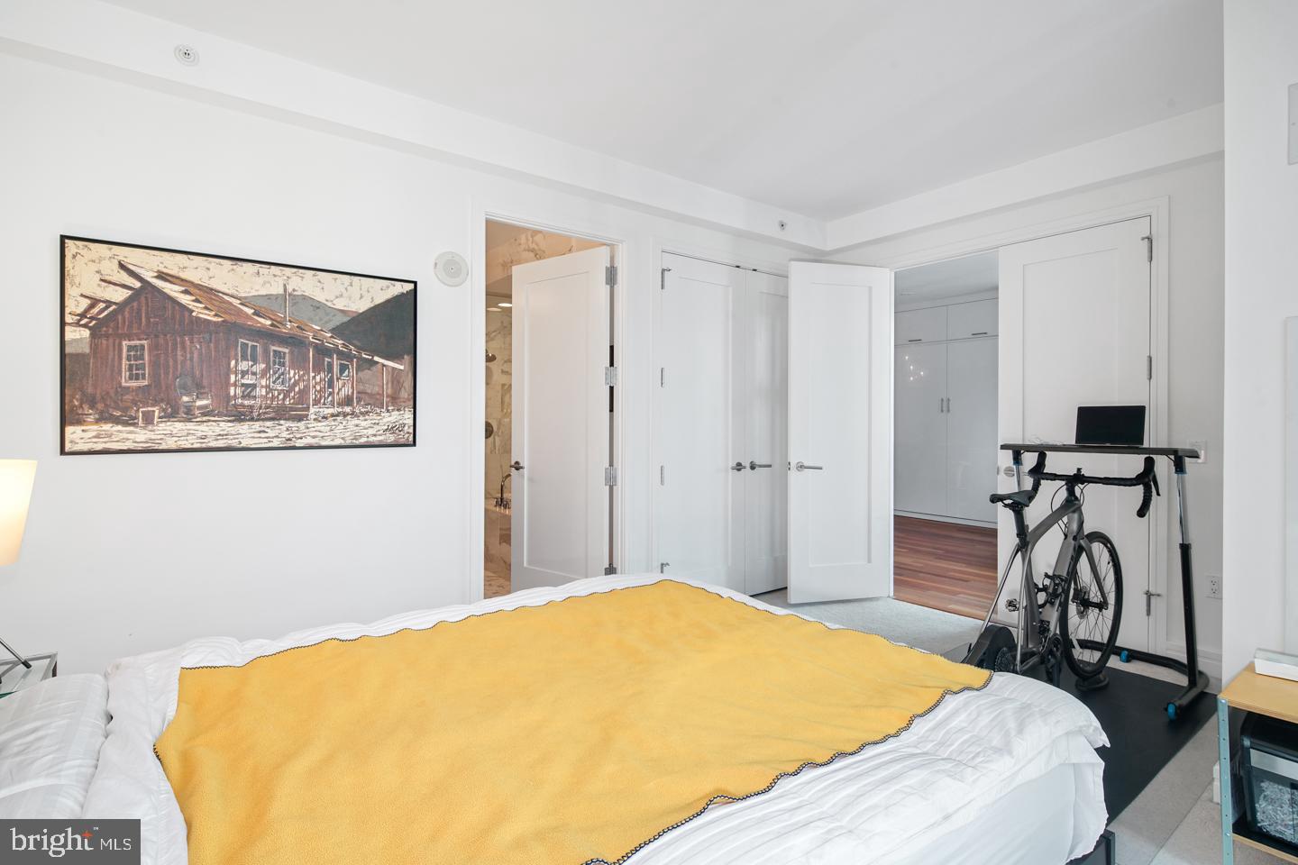 PENN SQUARE - Residential