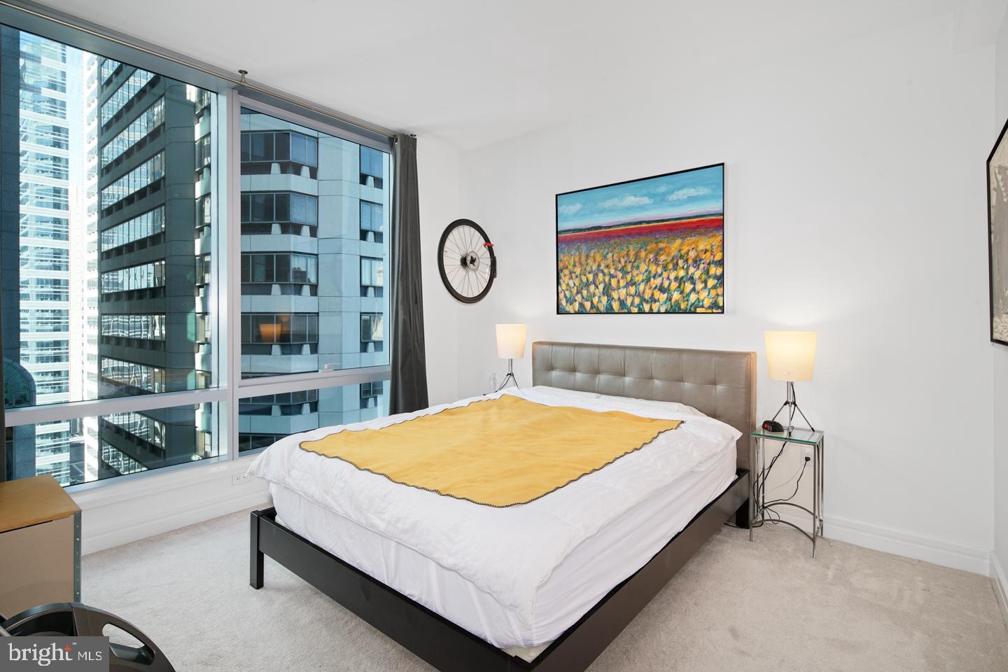 PENN SQUARE - Residential