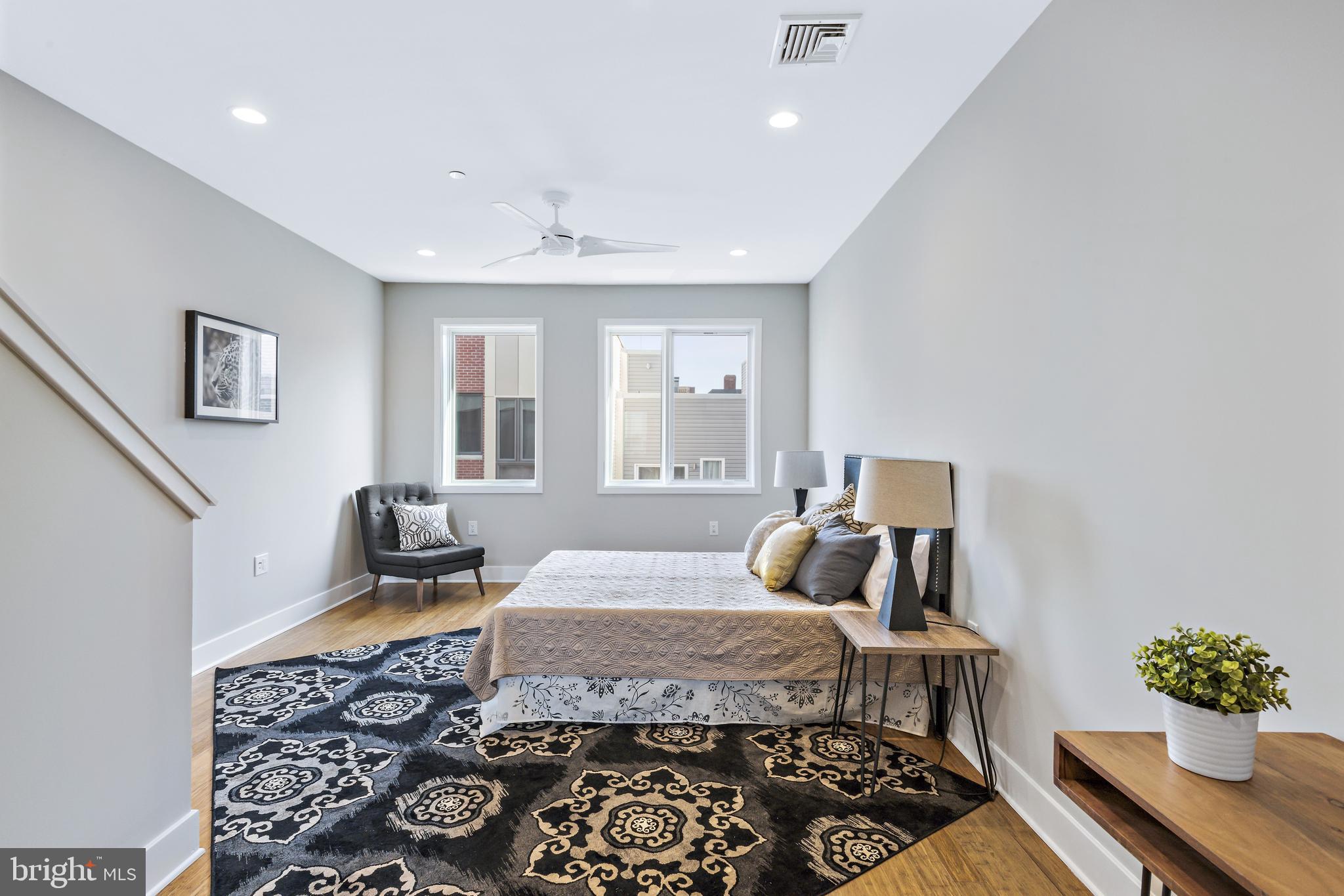 POINT BREEZE - Residential