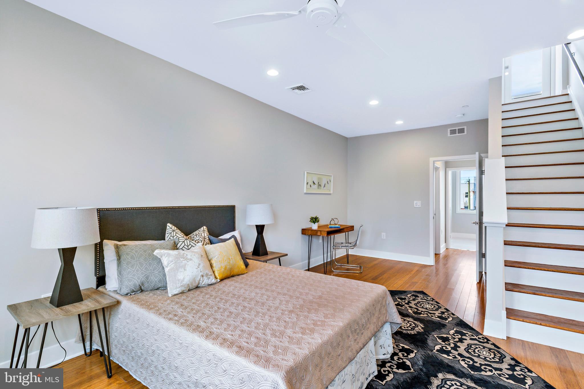 POINT BREEZE - Residential