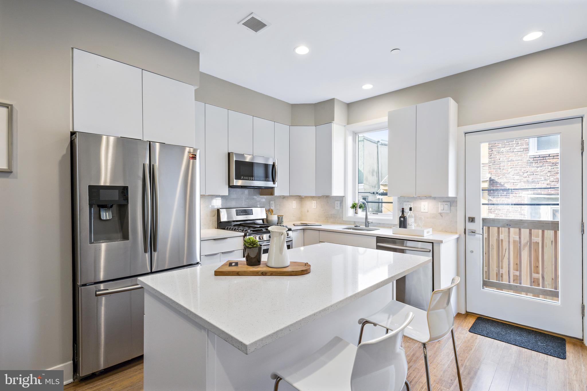 POINT BREEZE - Residential