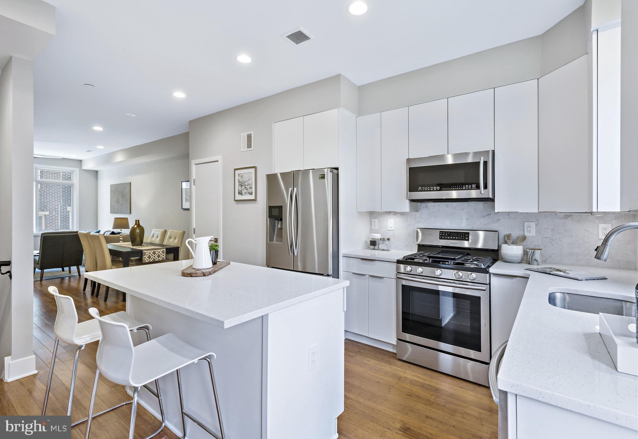 POINT BREEZE - Residential