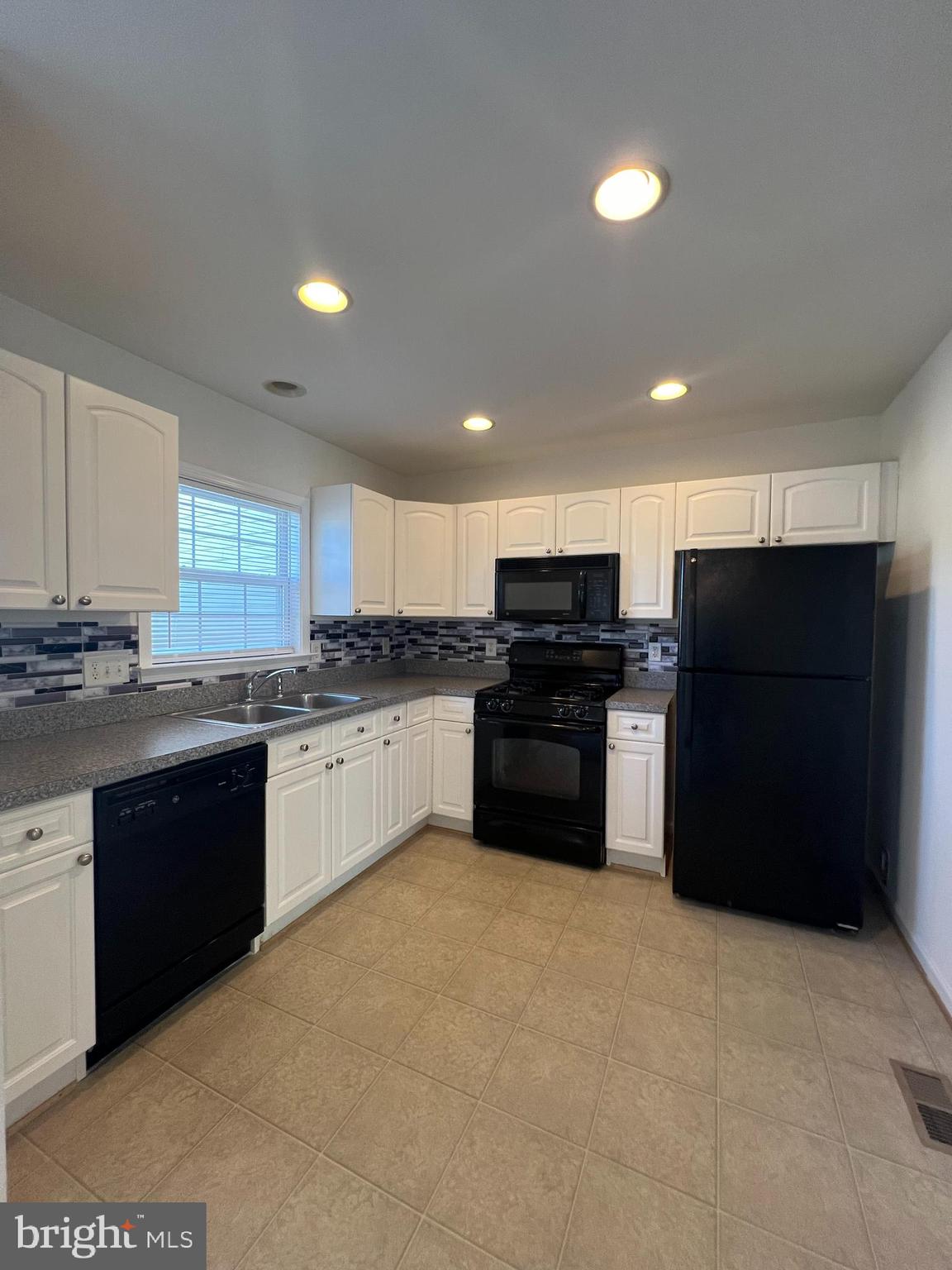 FAIRWAYS WEST - Residential