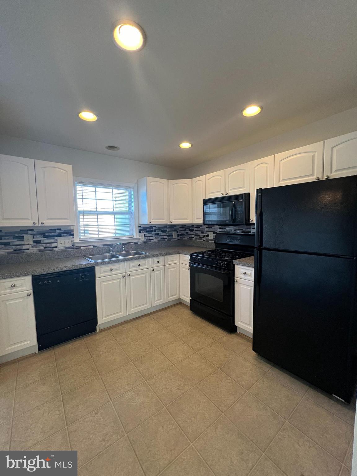 FAIRWAYS WEST - Residential